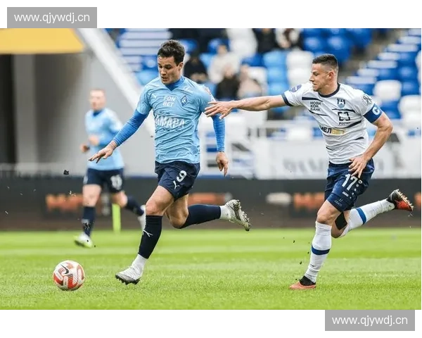 俄超足球联赛竞争格局演变与球队实力对比分析